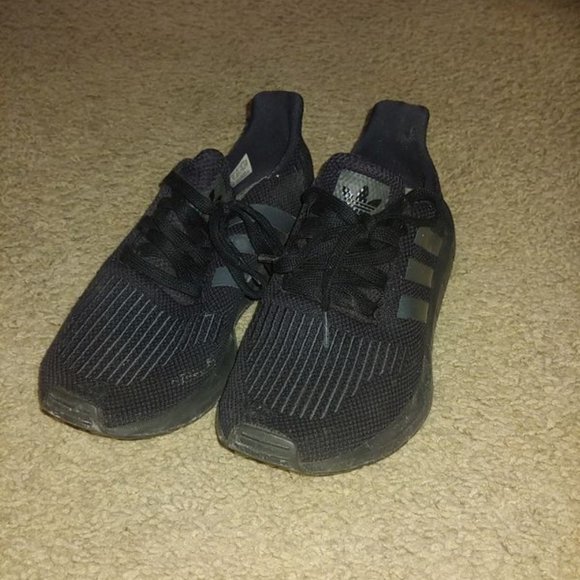Adidas SWIFT RUN SHOES - Picture 1 of 3